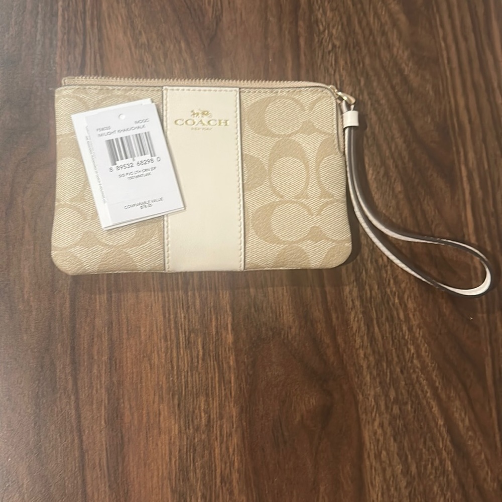 Coach Wristlet - never used - nwt